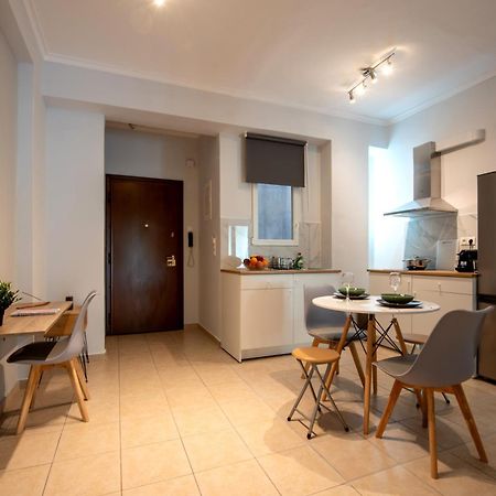 Spacious And Modern One Bedroom Apartment Athena Bagian luar foto