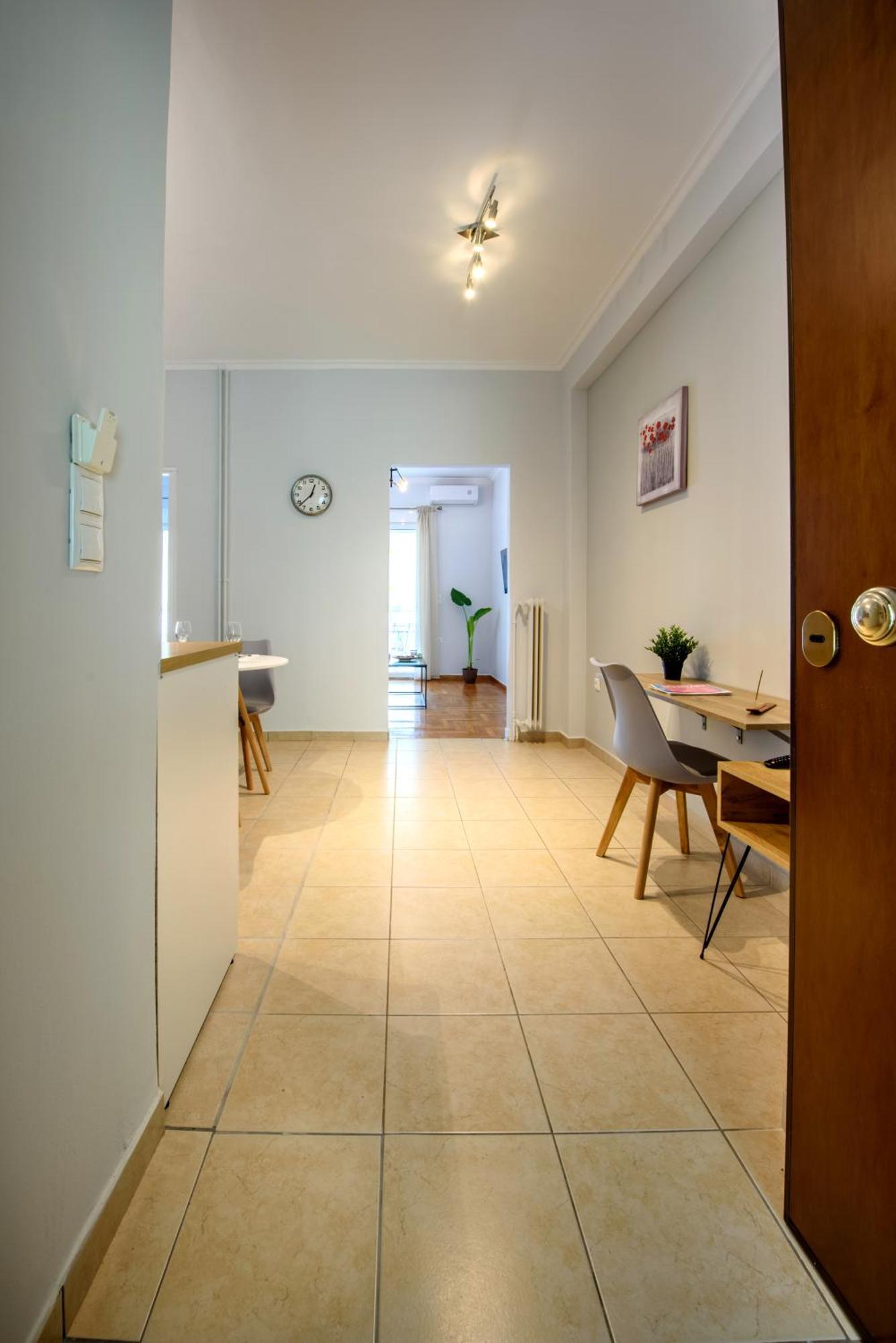 Spacious And Modern One Bedroom Apartment Athena Bagian luar foto