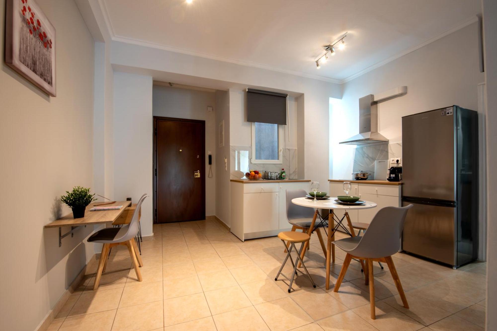Spacious And Modern One Bedroom Apartment Athena Bagian luar foto